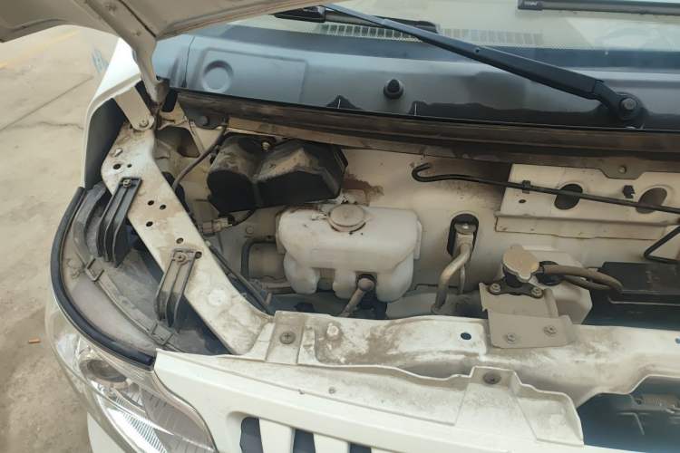 Used CHANGAN KAICHENG Ruixing M80 2021 1.6L Base Version 2-Seater Non-Air-Conditioned China VI Standard Flat Roof Liftback Doors DAM16KR Engine Bay Right