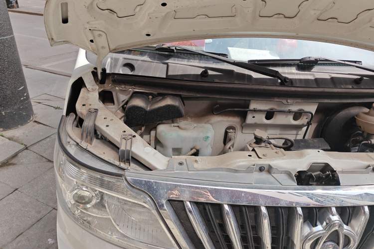 Used CHANGAN KAICHENG Ruixing M80 2021 1.6L Comfort Version 2-Seater Single-Steaming Air-Conditioned China VI Standard Flat Roof with Lift-Up Rear Door DAM16KR Engine Bay Right