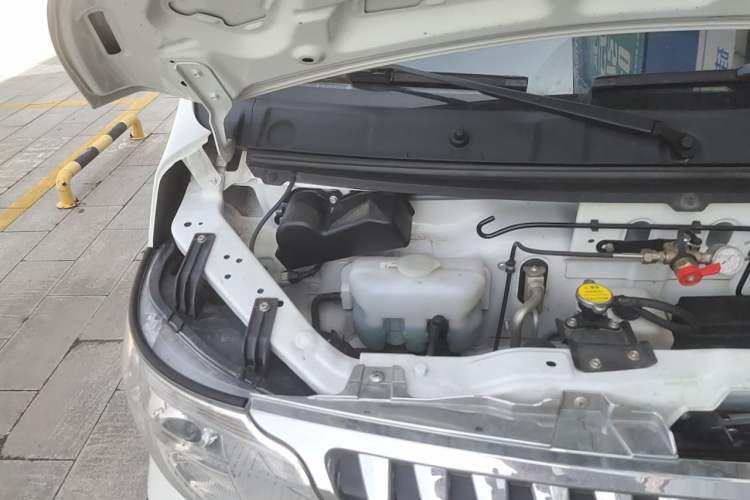 Used CHANGAN KAICHENG Ruixing M80 2021 1.6L Comfort Version 2-Seater Single-Steaming Air-Conditioned China VI Standard High-Roof Double-Swing Doors – DAM16KR Engine Bay Right