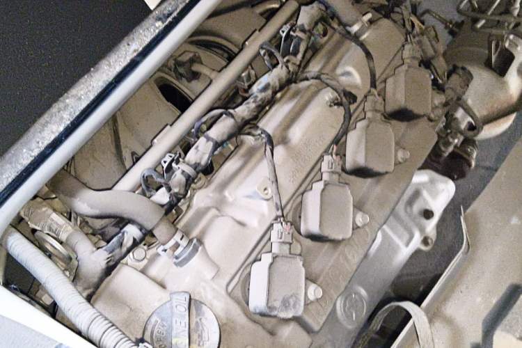 Used CHANGAN KAICHENG Ruixing M80 2021 1.6L Comfort Version 2-Seater Single-Steaming Air Conditioner China VI Standard Flat Roof Dual-Swing Doors – DAM16KR Engine Bay Right