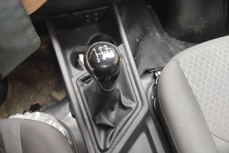 Used CHANGAN KAICHENG Ruixing M80 2021 1.6L Comfort Version 2-Seater Single-Steaming Air-Conditioned China VI Standard Flat Roof with Lift-Up Rear Door DAM16KR Gear Lever