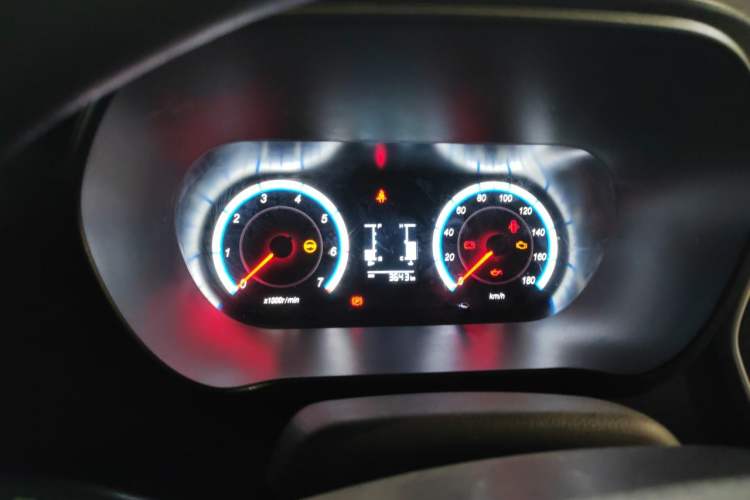 Used CHANGAN KAICHENG Ruixing M80 2021 1.6L Base Model 2-Seater Single-Steamed Air Conditioner China VI Standard Flat Roof with Lift-Up Rear Door DAM16KR Instrument Cluster