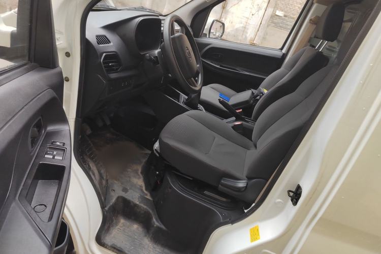 Used CHANGAN KAICHENG Ruixing M80 2021 1.6L Comfort Version 2-Seater Single-Steaming Air-Conditioned China VI Standard Flat Roof with Lift-Up Rear Door DAM16KR Interior 3