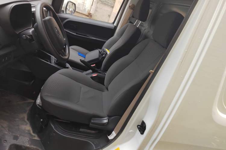 Used CHANGAN KAICHENG Ruixing M80 2021 1.6L Comfort Version 2-Seater Single-Steaming Air-Conditioned China VI Standard Flat Roof with Lift-Up Rear Door DAM16KR Left Front Seat