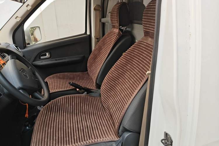 Used CHANGAN KAICHENG Ruixing M80 2021 1.6L Comfort Version 2-Seater Single-Steaming Air-Conditioned China VI Standard High-Roof Double-Swing Doors – DAM16KR Left Rear Seat