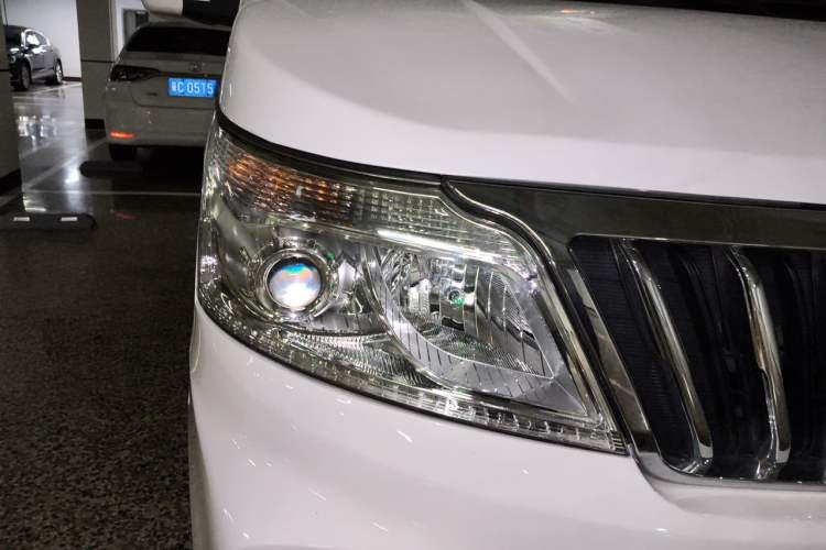 Used CHANGAN KAICHENG Ruixing M80 2021 1.6L Comfort Version 2-Seater Single-Steaming Air Conditioner China VI Standard Flat Roof Dual-Swing Doors – DAM16KR Right Front Headlight