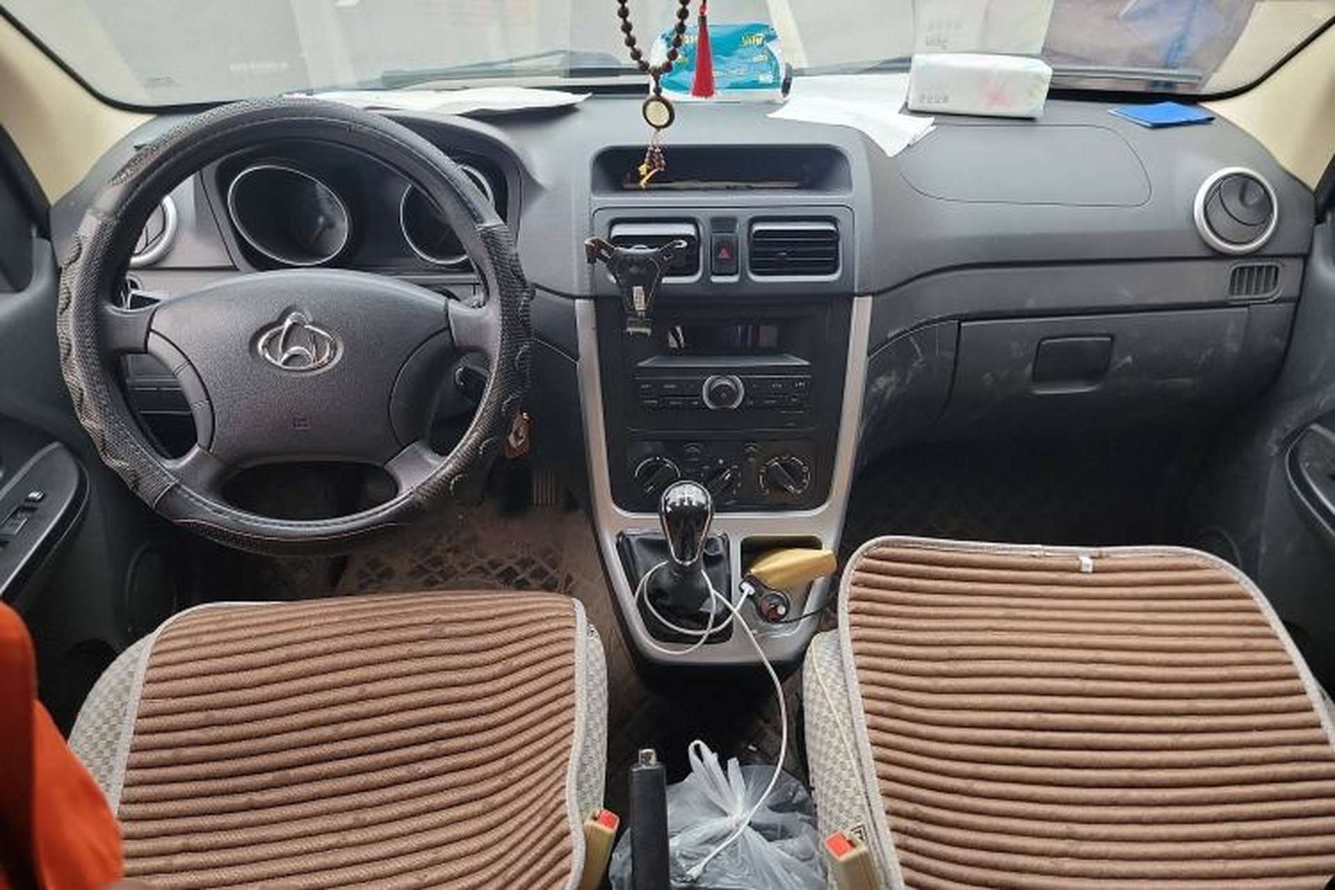 Used CHANGAN KAICHENG Ruixing M90 2021 2.0L Standard Version Flat-Top Liftgate 6-Seater LJ481Q6 Center Console