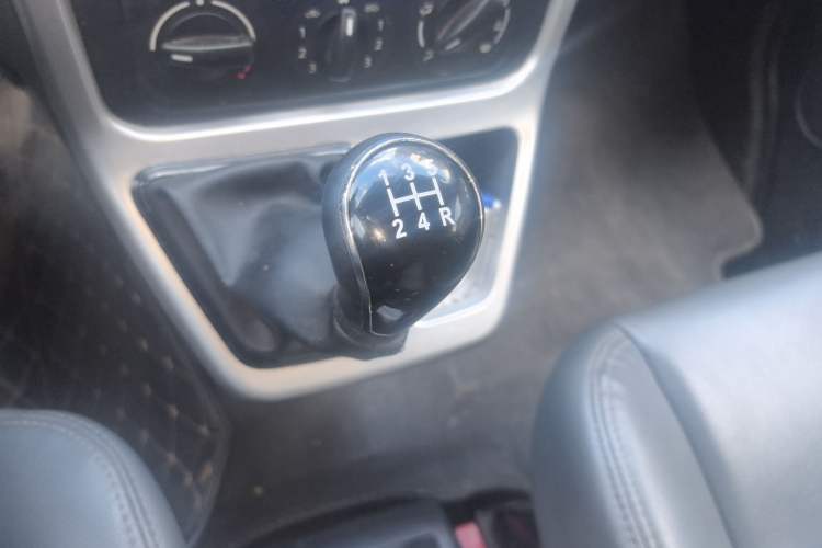 Used CHANGAN KAICHENG Ruixing M90 2021 2.0L Standard Version Flat-Top Liftgate 6-Seater LJ481Q6 Gear Lever