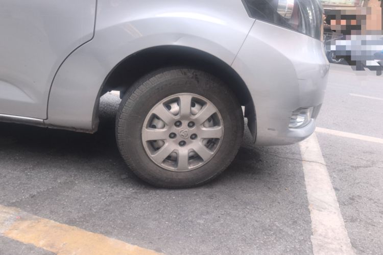 Used CHANGAN KAICHENG Ruixing M90 2021 2.0L Standard Version Flat-Top Liftgate 6-Seater LJ481Q6 Right Front Wheel Hub