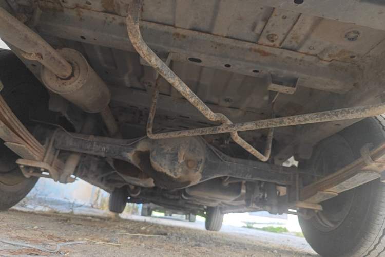 Used CHANGAN KAICHENG Ruixing M90 2016 2.0L Comfort Edition 4G94S Chassis Rear