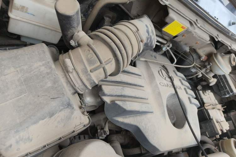 Used CHANGAN KAICHENG Ruixing M90 2016 2.0L Comfort Edition 4G94S Engine Bay Right