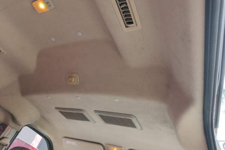 Used CHANGAN KAICHENG Ruixing M90 2016 2.0L Comfort Edition 4G94S Headliner
