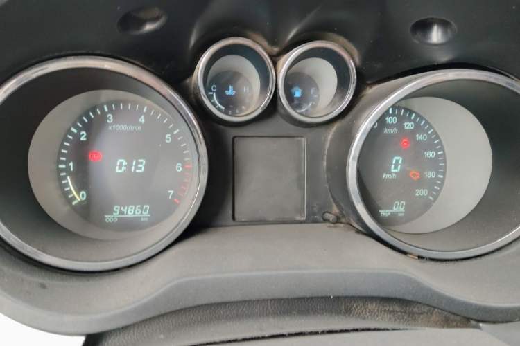 Used CHANGAN KAICHENG Ruixing M90  Instrument Cluster