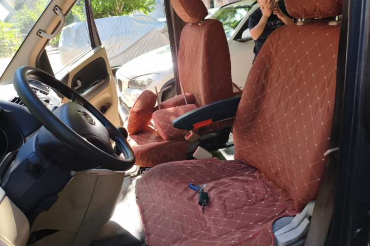 Used CHANGAN KAICHENG Ruixing M90 2016 2.0L Comfort Edition 4G94S Left Front Seat