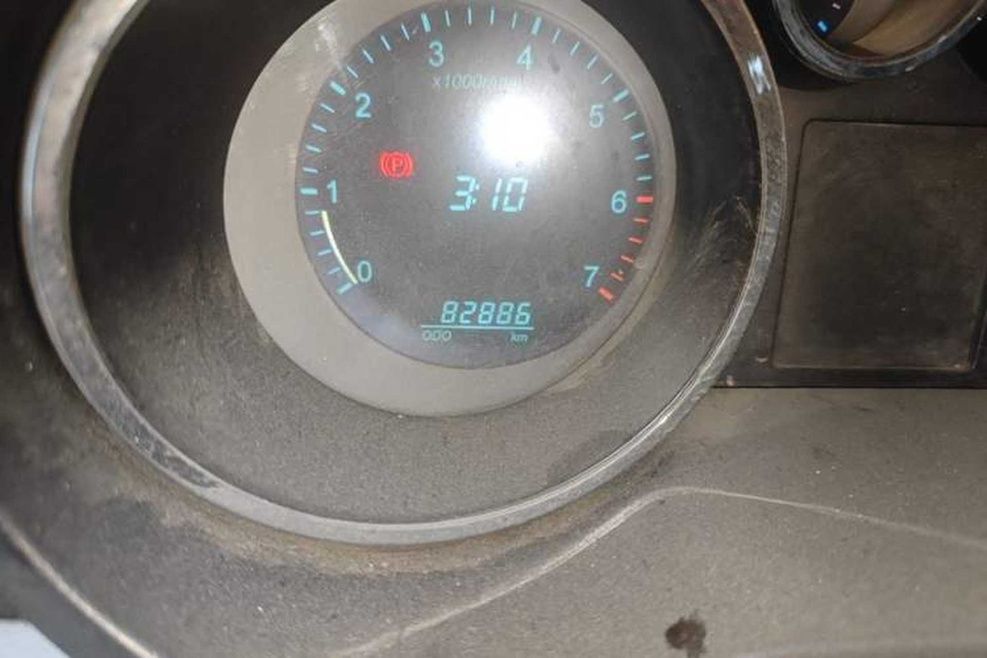 Used CHANGAN KAICHENG Ruixing M90 2016 2.0L Comfort Edition 4G94S Odometer Close Up