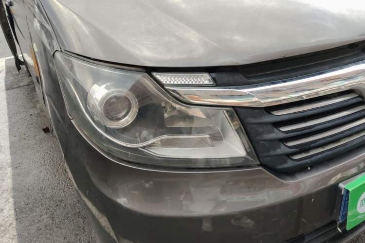 Used CHANGAN KAICHENG Ruixing M90  Right Front Headlight