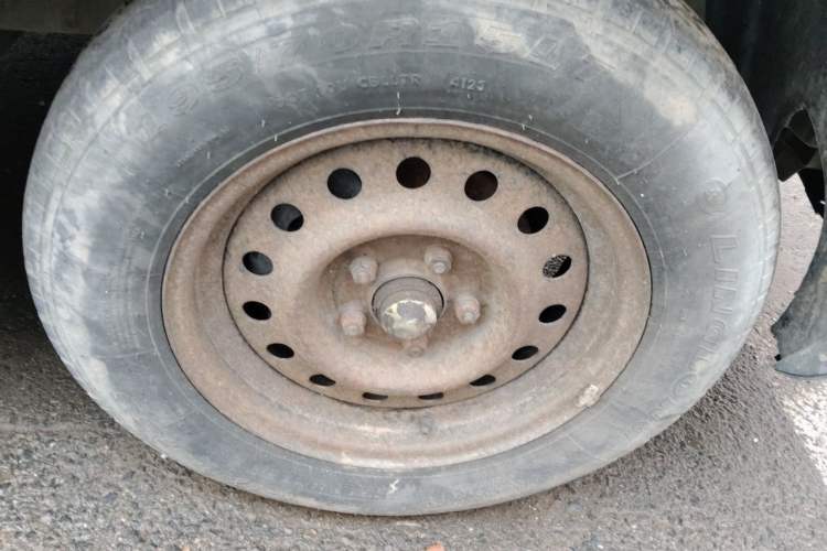 Used CHANGAN KAICHENG Ruixing M90  Right Front Wheel Hub