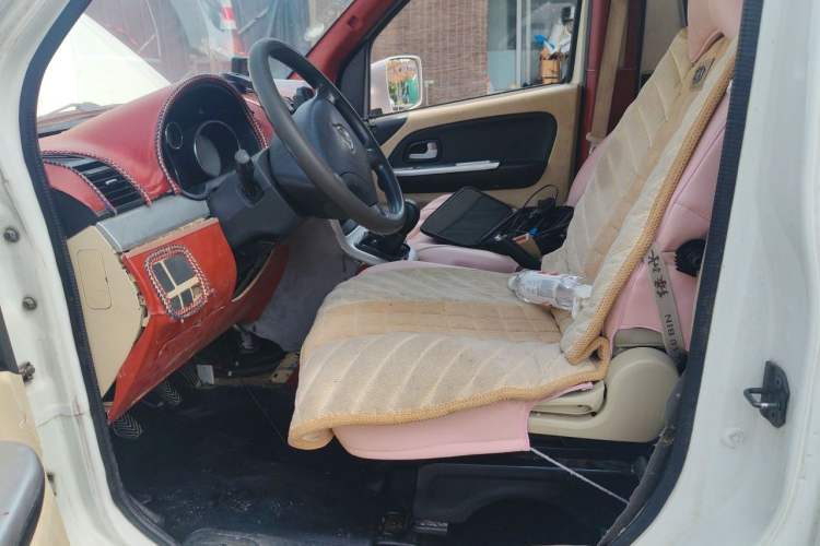 Used CHANGAN KAICHENG Ruixing M90 2016 2.0L Comfort Edition 4G94S Left Front Seat