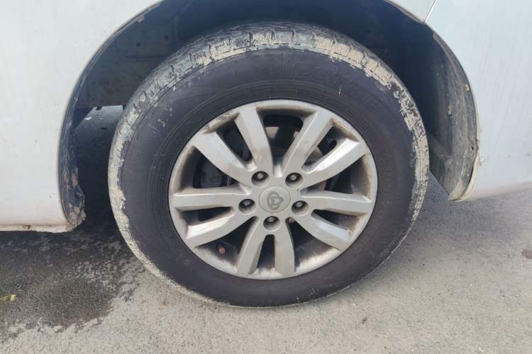 Used CHANGAN KAICHENG Ruixing M90 2016 2.0L Comfort Edition 4G94S Right Front Wheel Hub