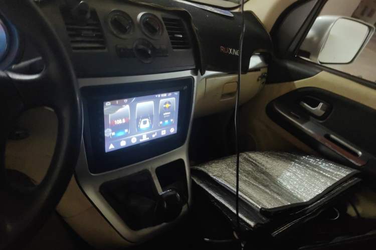 Used CHANGAN KAICHENG Ruixing M90 2016 2.0L Comfort Edition 4G94S Audio And AC Panel