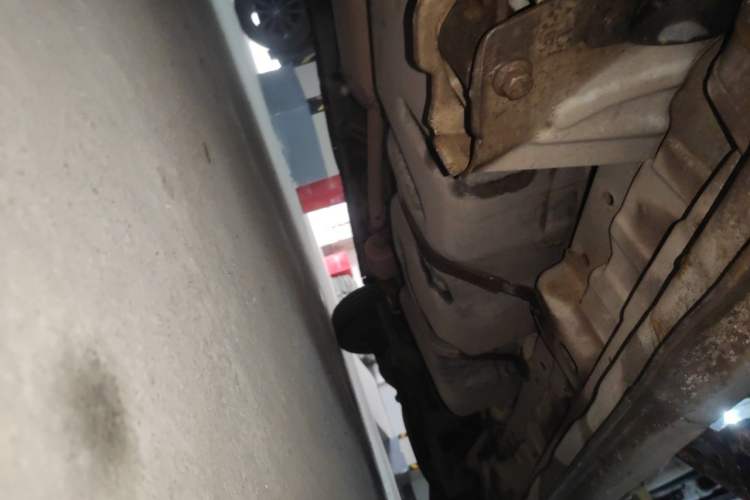 Used CHANGAN KAICHENG Ruixing M90 2016 2.0L Comfort Edition 4G94S Chassis Rear Right