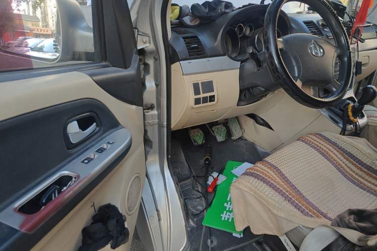 Used CHANGAN KAICHENG Ruixing M90 2016 2.0L Standard Version 4G94S Driver Seat