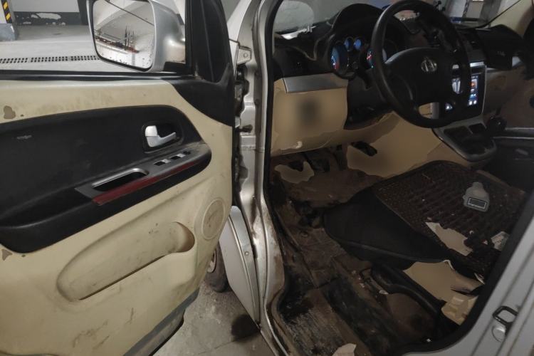 Used CHANGAN KAICHENG Ruixing M90 2016 2.0L Comfort Edition 4G94S Driver Seat