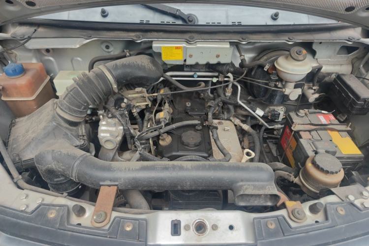 Used CHANGAN KAICHENG Ruixing M90 2016 2.0L Comfort Edition 4G94S Engine Bay