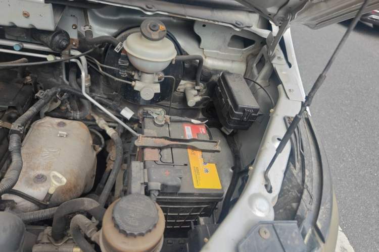 Used CHANGAN KAICHENG Ruixing M90 2016 2.0L Comfort Edition 4G94S Engine Bay Left