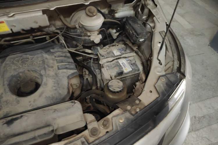 Used CHANGAN KAICHENG Ruixing M90 2016 2.0L Comfort Edition 4G94S Engine Bay Left