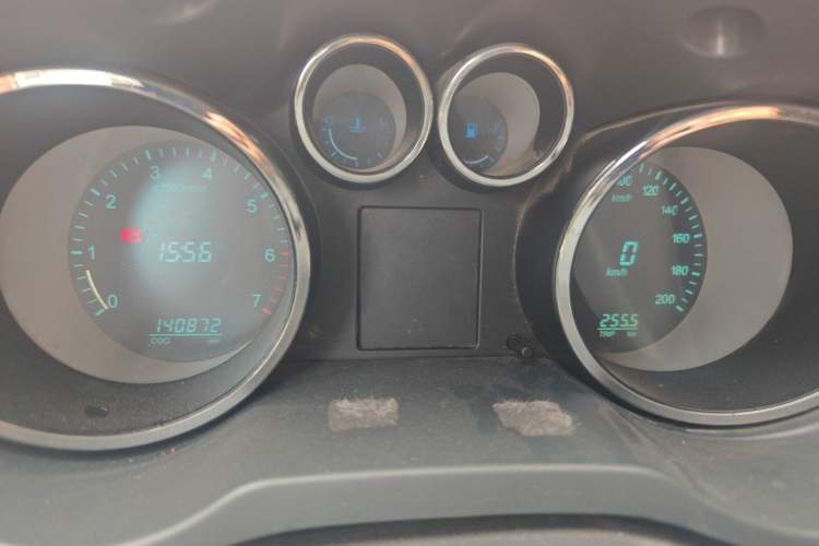 Used CHANGAN KAICHENG Ruixing M90 2016 2.0L Comfort Edition 4G94S Instrument Cluster