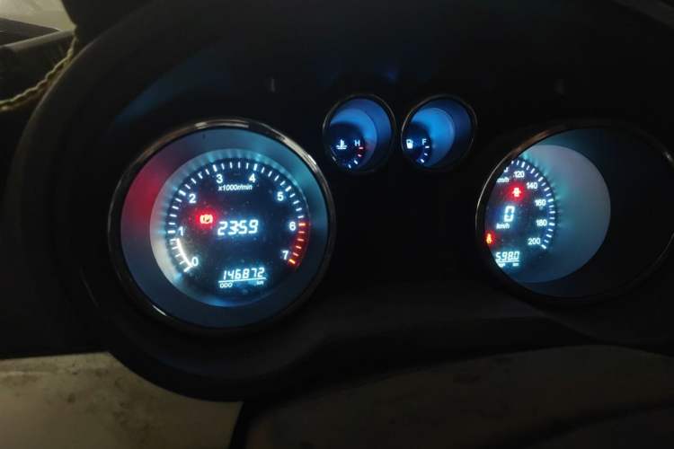 Used CHANGAN KAICHENG Ruixing M90 2016 2.0L Comfort Edition 4G94S Instrument Cluster