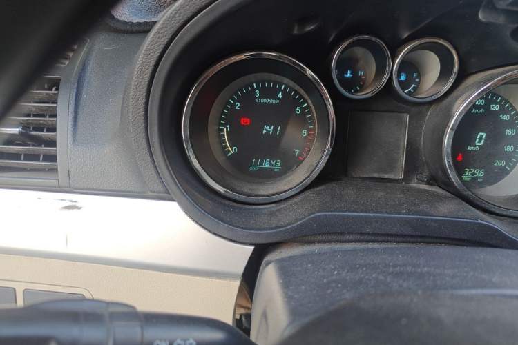 Used CHANGAN KAICHENG Ruixing M90 2016 2.0L Standard Version 4G94S Odometer Close Up