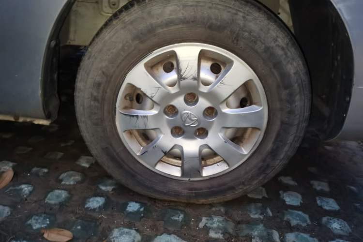 Used CHANGAN KAICHENG Ruixing M90 2016 2.0L Standard Version 4G94S Right Front Wheel Hub