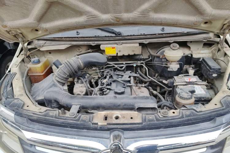 Used CHANGAN KAICHENG Ruixing M90 2016 2.0L Comfort Edition 4G94S Engine Bay
