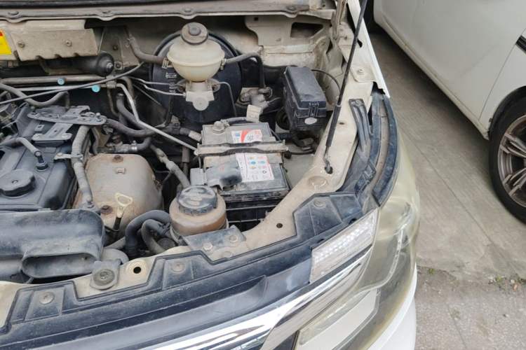 Used CHANGAN KAICHENG Ruixing M90 2016 2.0L Comfort Edition 4G94S Engine Bay Left
