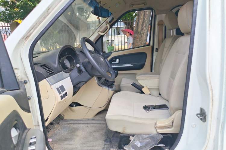 Used CHANGAN KAICHENG Ruixing M90 2016 2.0L Comfort Edition 4G94S Left Front Seat