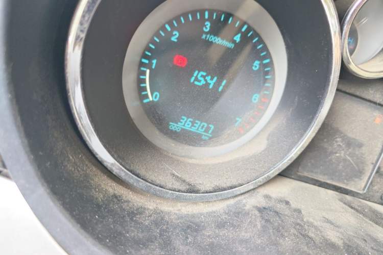 Used CHANGAN KAICHENG Ruixing M90 2016 2.0L Comfort Edition 4G94S Odometer Close Up
