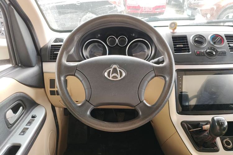 Used CHANGAN KAICHENG Ruixing M90 2016 2.0L Comfort Edition 4G94S Steering Wheel