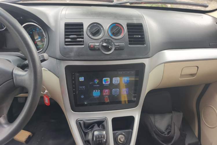 Used CHANGAN KAICHENG Ruixing M90 2017 2.0L Value Edition 7-Seater Hatchback 4G94S Audio And AC Panel