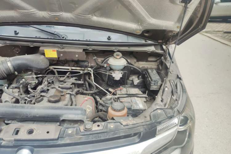 Used CHANGAN KAICHENG Ruixing M90 2017 2.0L Value Edition 6-Seater Hatchback 4G94S Engine Bay Left
