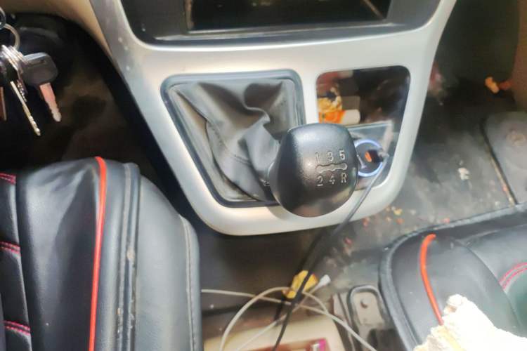 Used CHANGAN KAICHENG Ruixing M90 2017 2.0L Value Edition 6-Seater Hatchback 4G94S Gear Lever