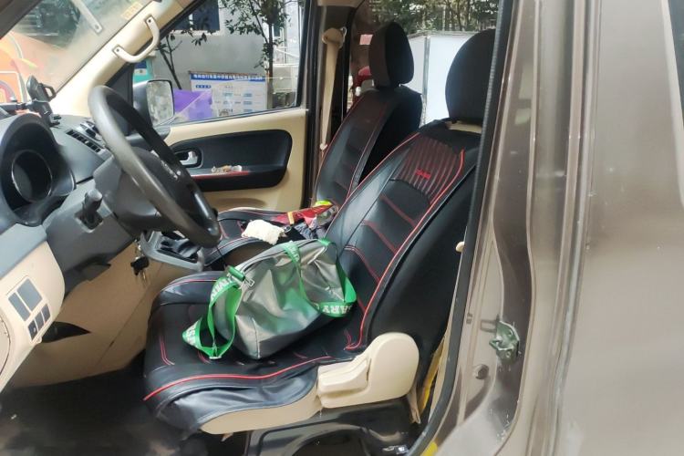 Used CHANGAN KAICHENG Ruixing M90 2017 2.0L Value Edition 6-Seater Hatchback 4G94S Left Front Seat