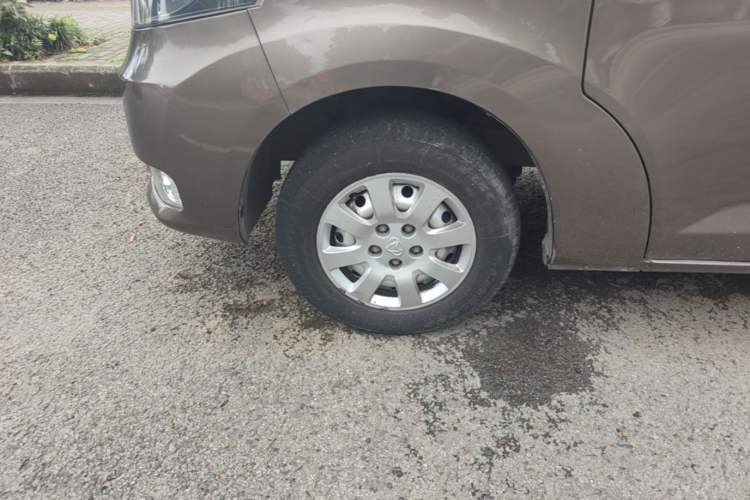 Used CHANGAN KAICHENG Ruixing M90 2017 2.0L Value Edition 7-Seater Hatchback 4G94S Left Front Wheel Hub