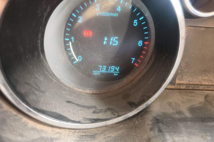 Used CHANGAN KAICHENG Ruixing M90 2017 2.0L Value Edition 6-Seater Hatchback 4G94S Odometer Close Up