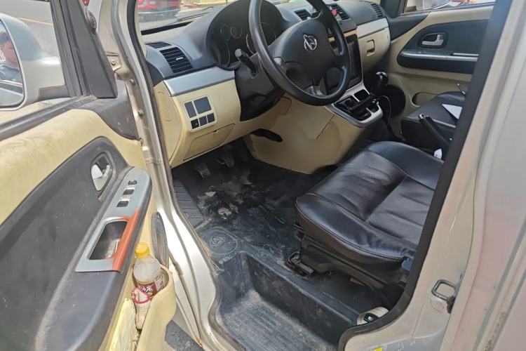 Used CHANGAN KAICHENG Ruixing M90 2017 2.0L Value Edition 6-Seater Hatchback 4G94S Driver Seat