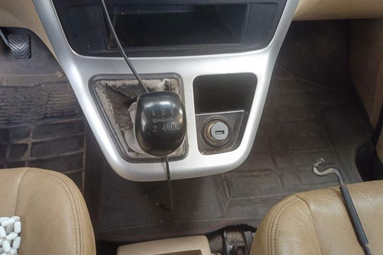 Used CHANGAN KAICHENG Ruixing M90 2017 2.0L Value Edition 6-Seater Hatchback 4G94S Gear Lever