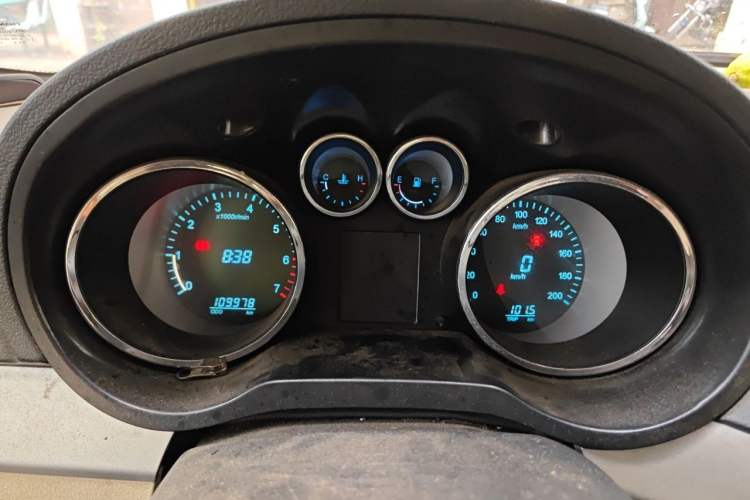 Used CHANGAN KAICHENG Ruixing M90 2017 2.0L Value Edition 6-Seater Hatchback 4G94S Instrument Cluster
