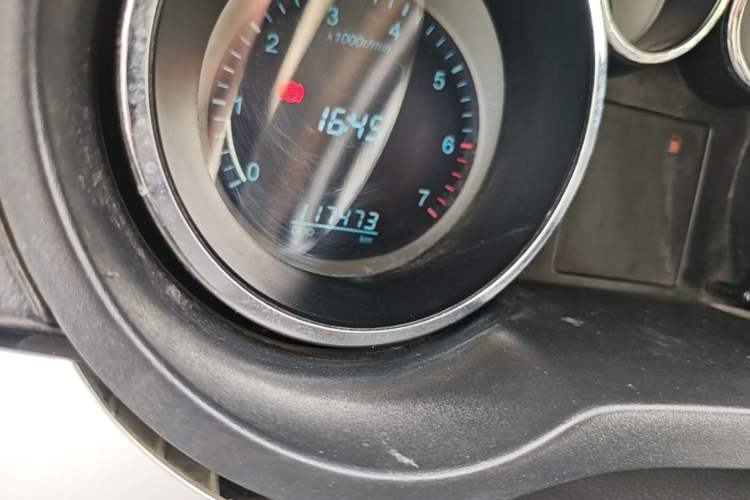 Used CHANGAN KAICHENG Ruixing M90 2017 2.0L Value Edition 6-Seater Hatchback 4G94S Odometer Close Up