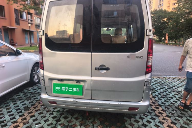 Used CHANGAN KAICHENG Ruixing M90 2017 2.0L Value Edition High-Roof 6-Seater Dual-Swing Doors 4G94S Rear